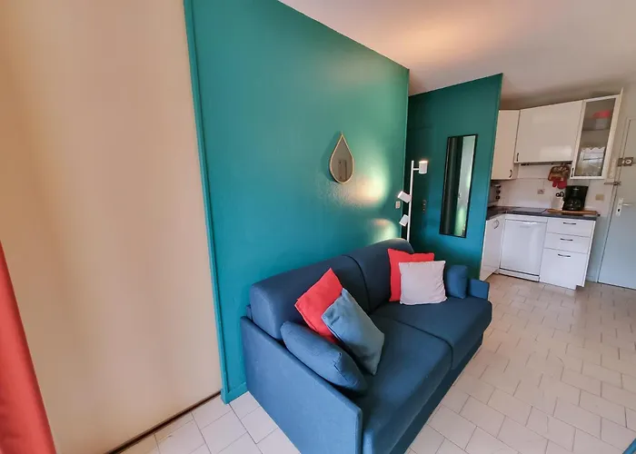 L'escapade - T2 En Centre Avec Terrasse, Clim Et Wifi * Le Lavandou