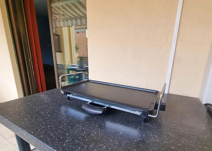 Lägenhet L'escapade - T2 En Centre Avec Terrasse, Clim Et Wifi Le Lavandou